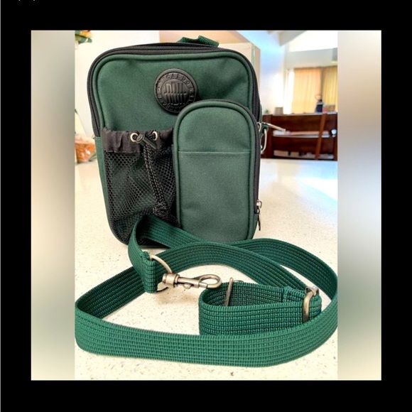 Ricardo Beverly Hills Handbags - NWOT Ricardo Beverly Hills multi purpose bag